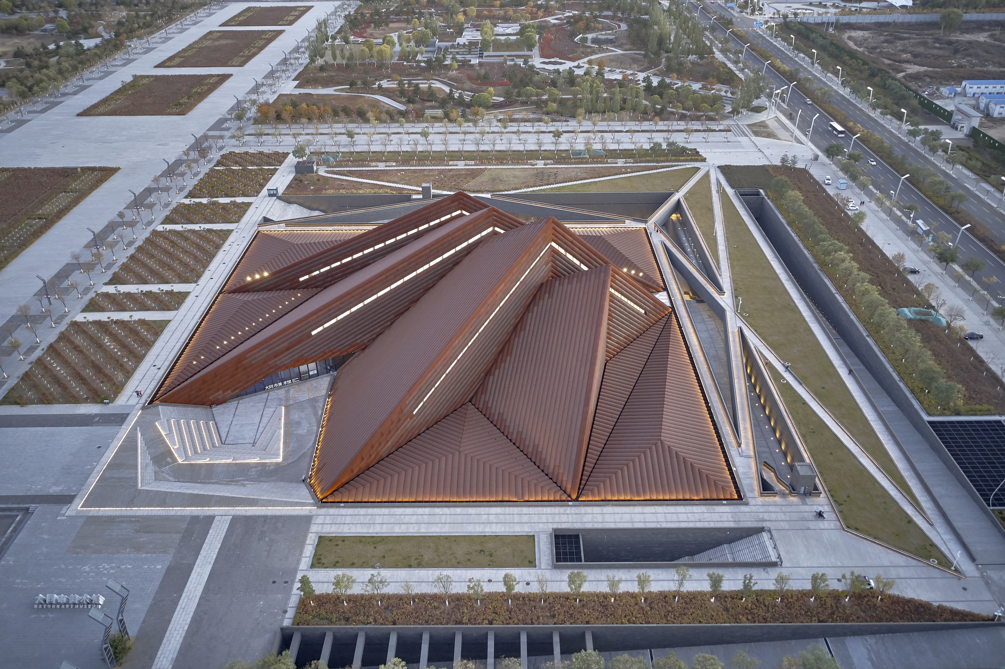 The Datong Art Museum designed by Foster + Partners opens its doors to visitors